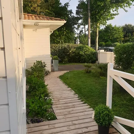 La Maison Blanche Bed and breakfast 3*